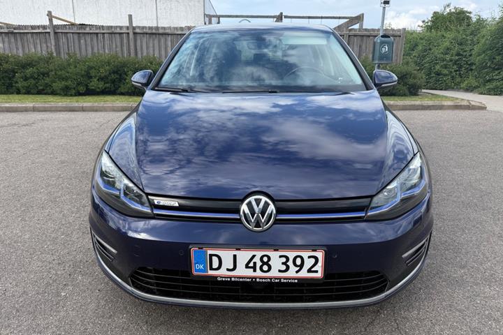 Blå VW e-Golf VII fra 2019