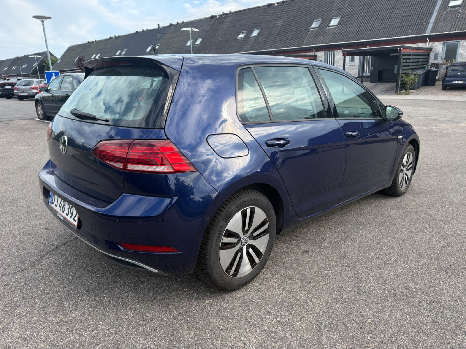 Blå VW e-Golf VII fra 2019