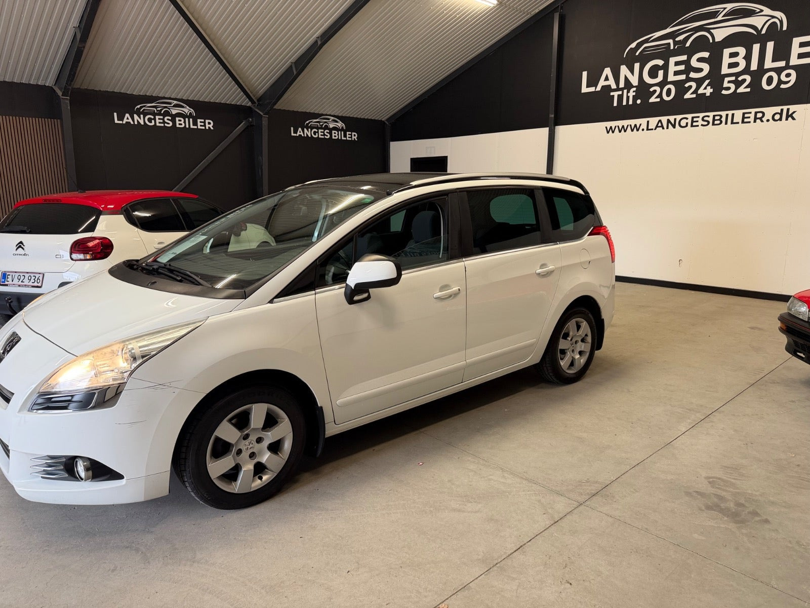 Hvid Peugeot 5008 fra 2012