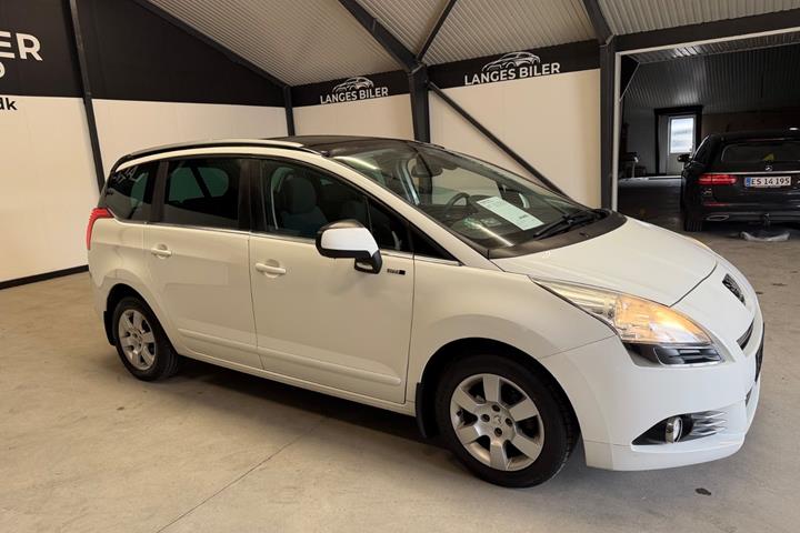 Hvid Peugeot 5008 fra 2012