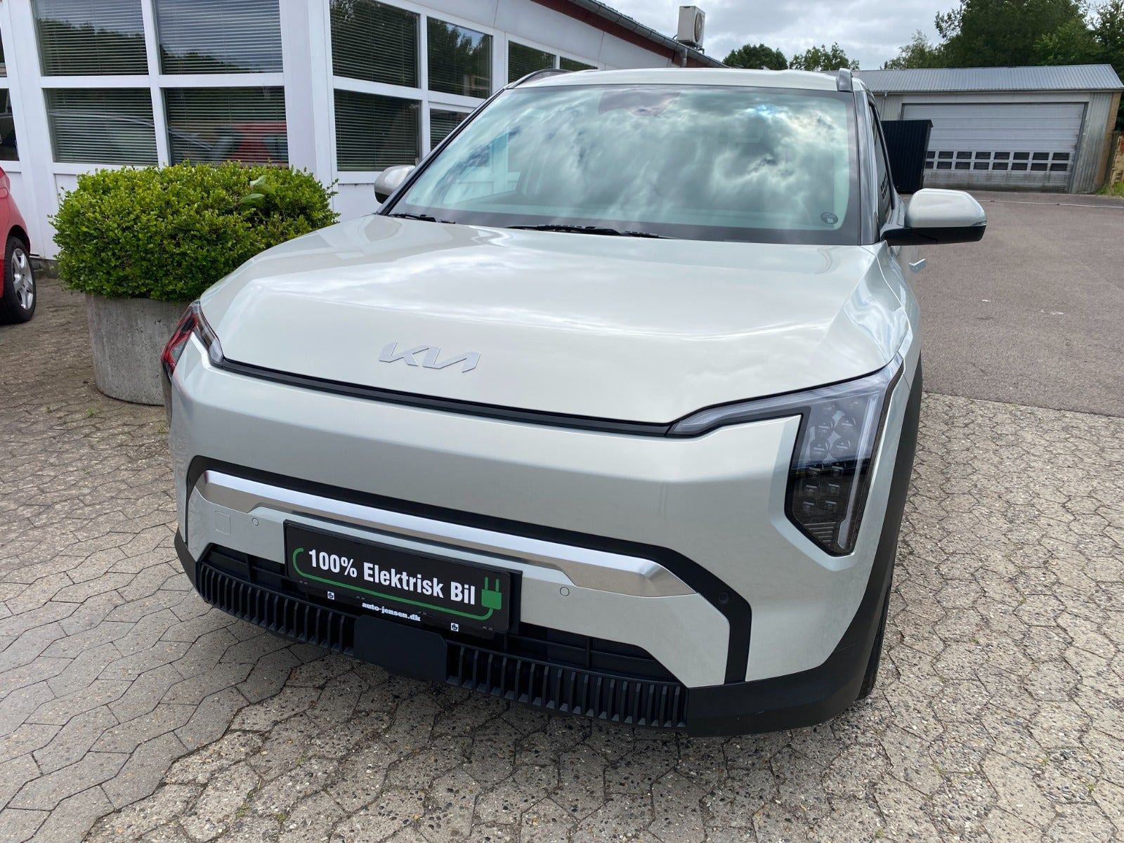 Grå Kia EV3 fra 2025