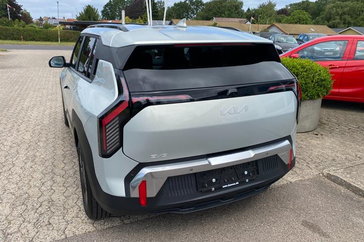 Grå Kia EV3 fra 2025