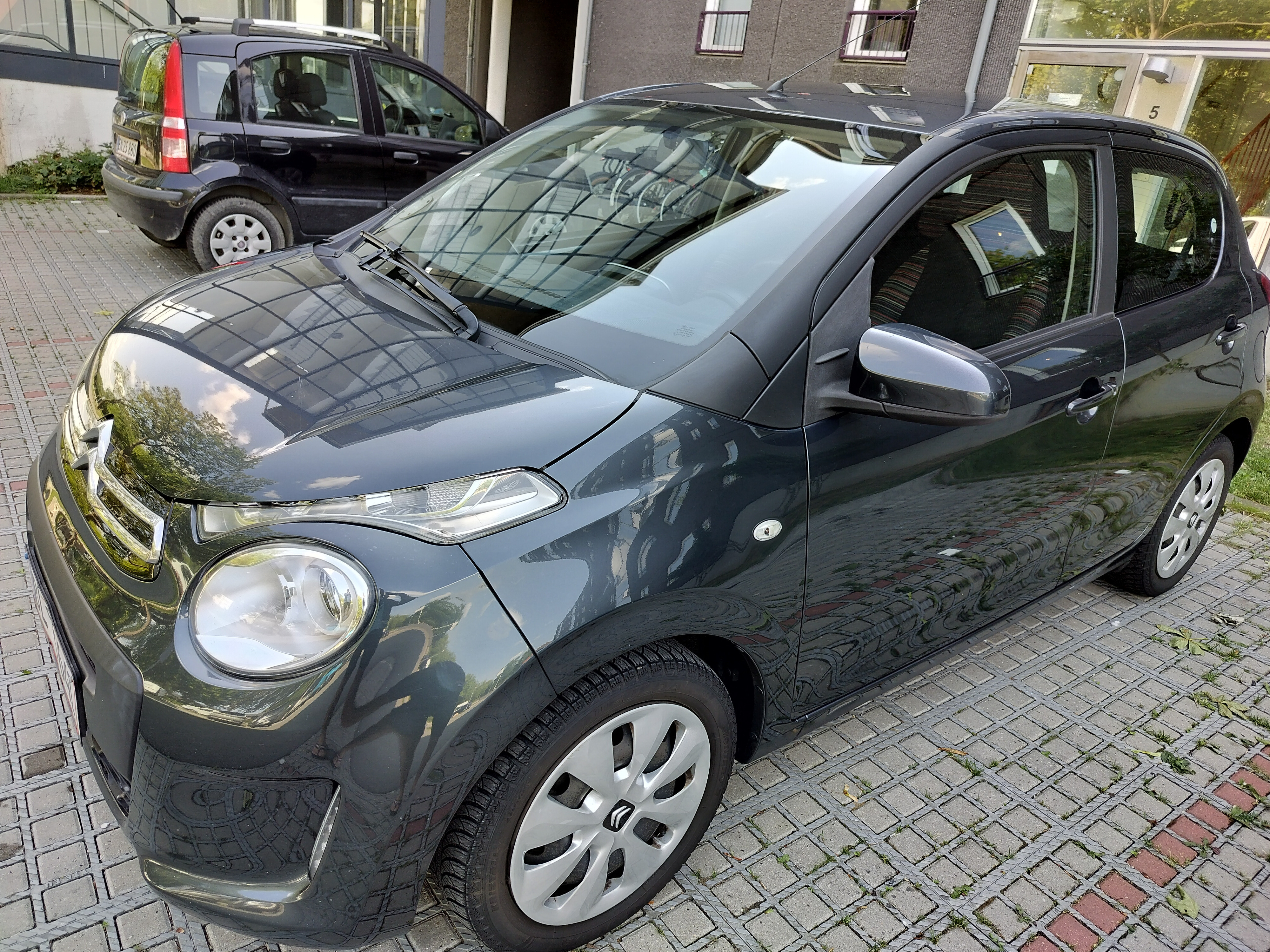 Grå Citroën C1 fra 2017