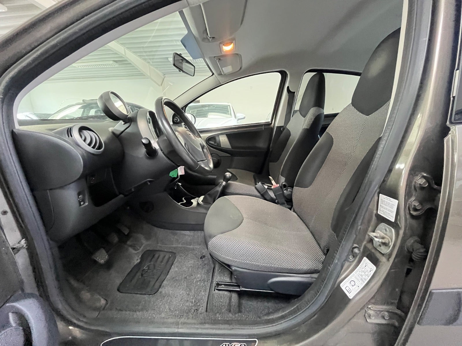 Bronze Toyota Aygo fra 2012