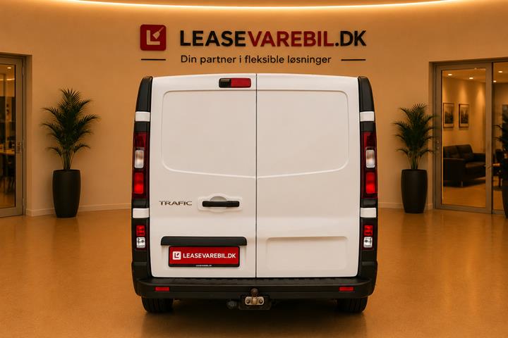 Hvid Renault Trafic fra 2022