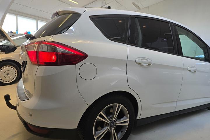 Hvid Ford C-MAX fra 2015