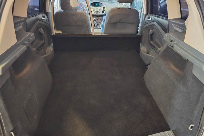 Hvid Ford C-MAX fra 2015