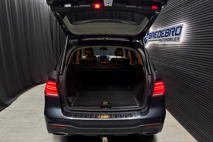 Grå Mercedes GLE350 d fra 2015
