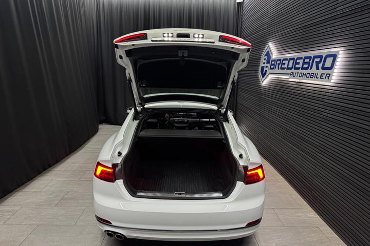 Hvid Audi A5 fra 2019