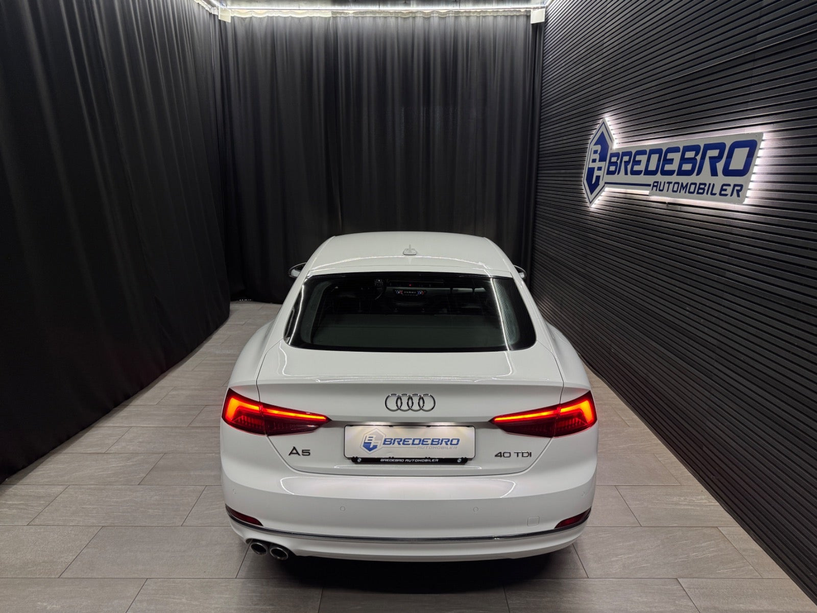 Hvid Audi A5 fra 2019