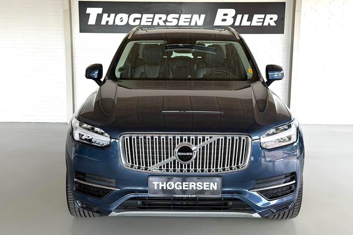 Blå Volvo XC90 fra 2019