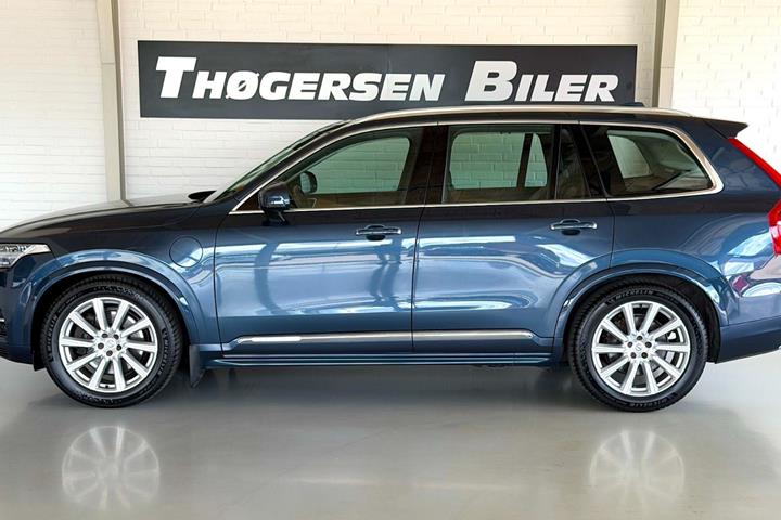 Blå Volvo XC90 fra 2019