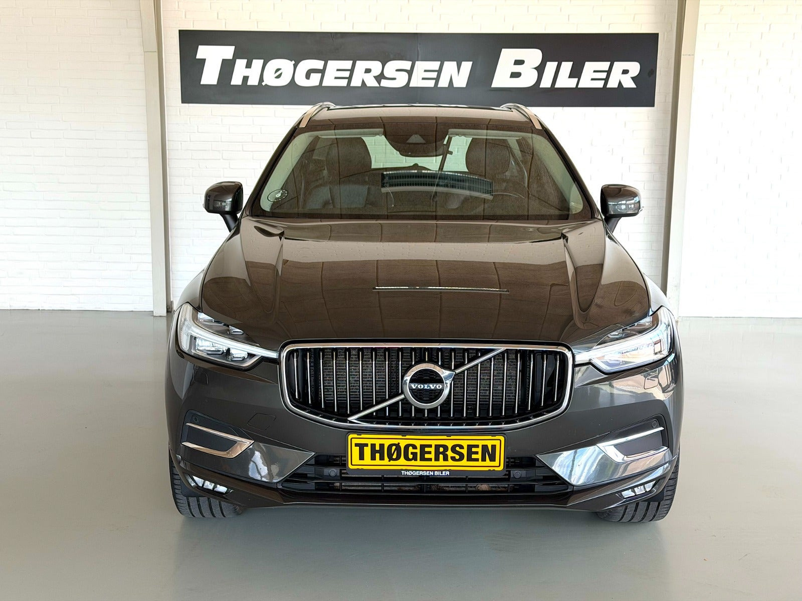 Grå Volvo XC60 fra 2018