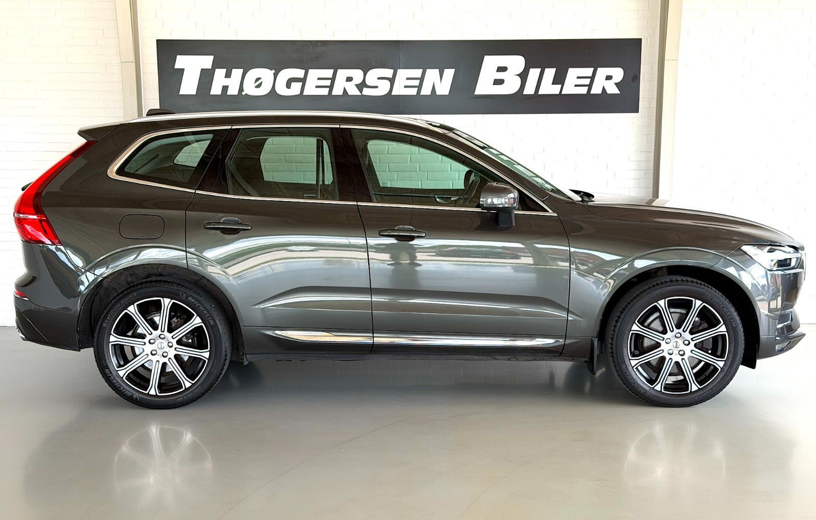 Grå Volvo XC60 fra 2018