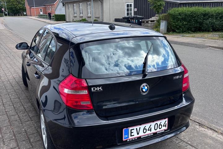undefined BMW 118d fra 2009