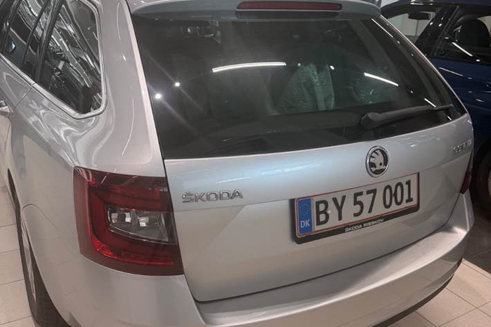 Sølv Skoda Octavia fra 2018