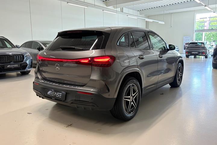 Grå Mercedes EQA250+ fra 2025
