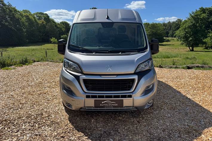 Sølv Peugeot Boxer 333 fra 2021