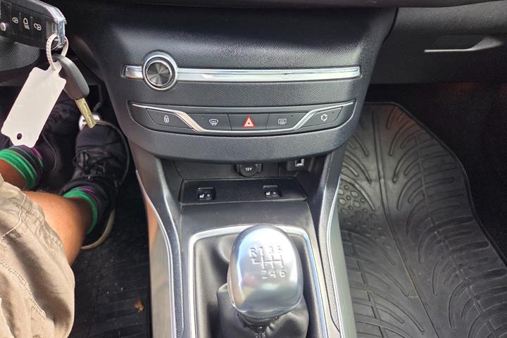undefined Peugeot 308 fra 2019