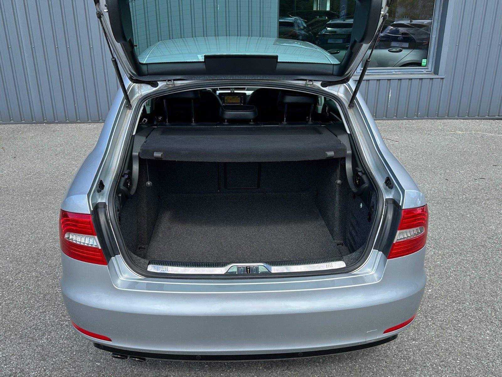 Sølv Skoda Superb fra 2014