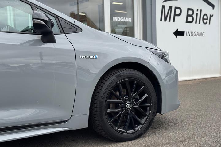 Grå Toyota Corolla fra 2019