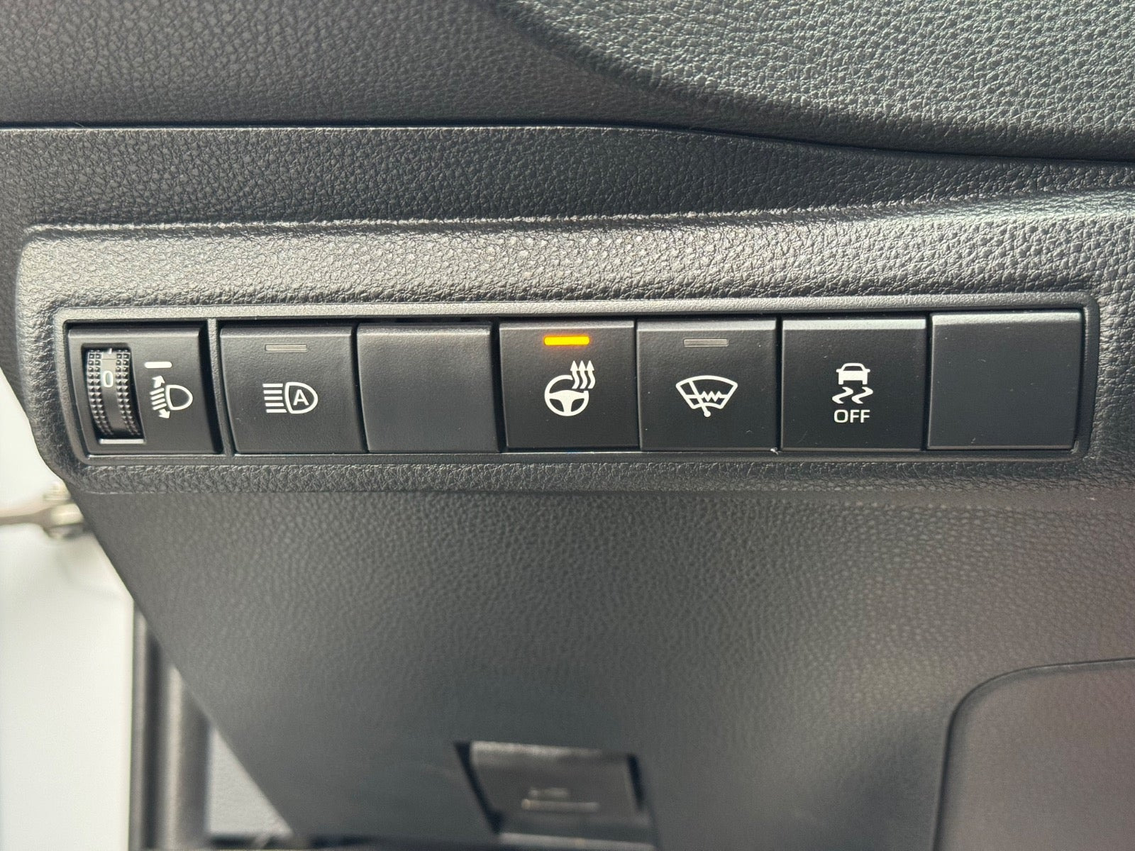 Grå Toyota Corolla fra 2019