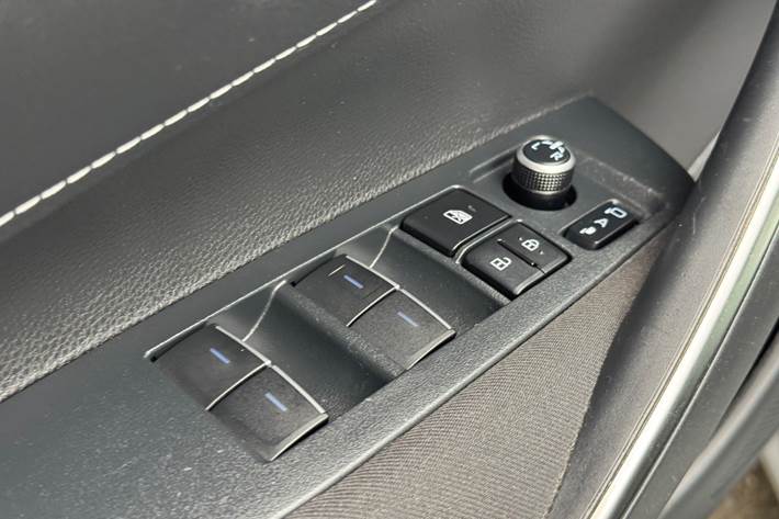 Grå Toyota Corolla fra 2019