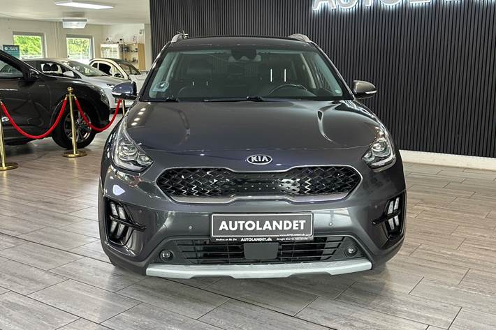 Grå Kia Niro fra 2020