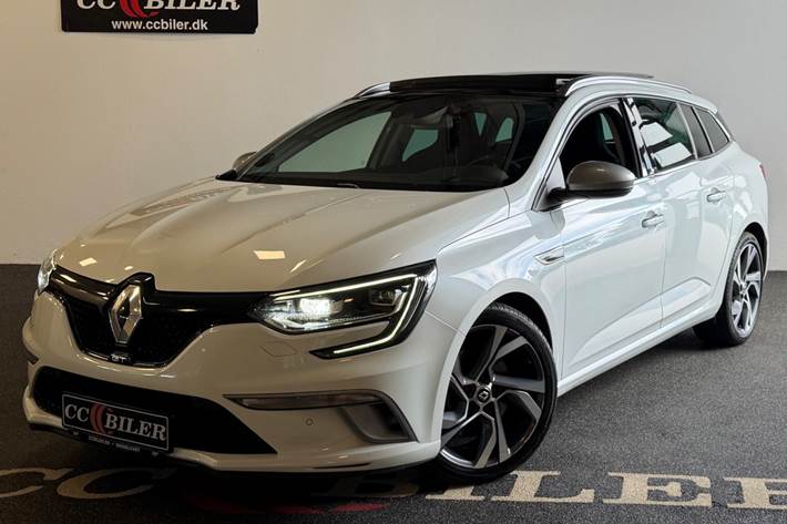 Hvid Renault Megane IV fra 2018