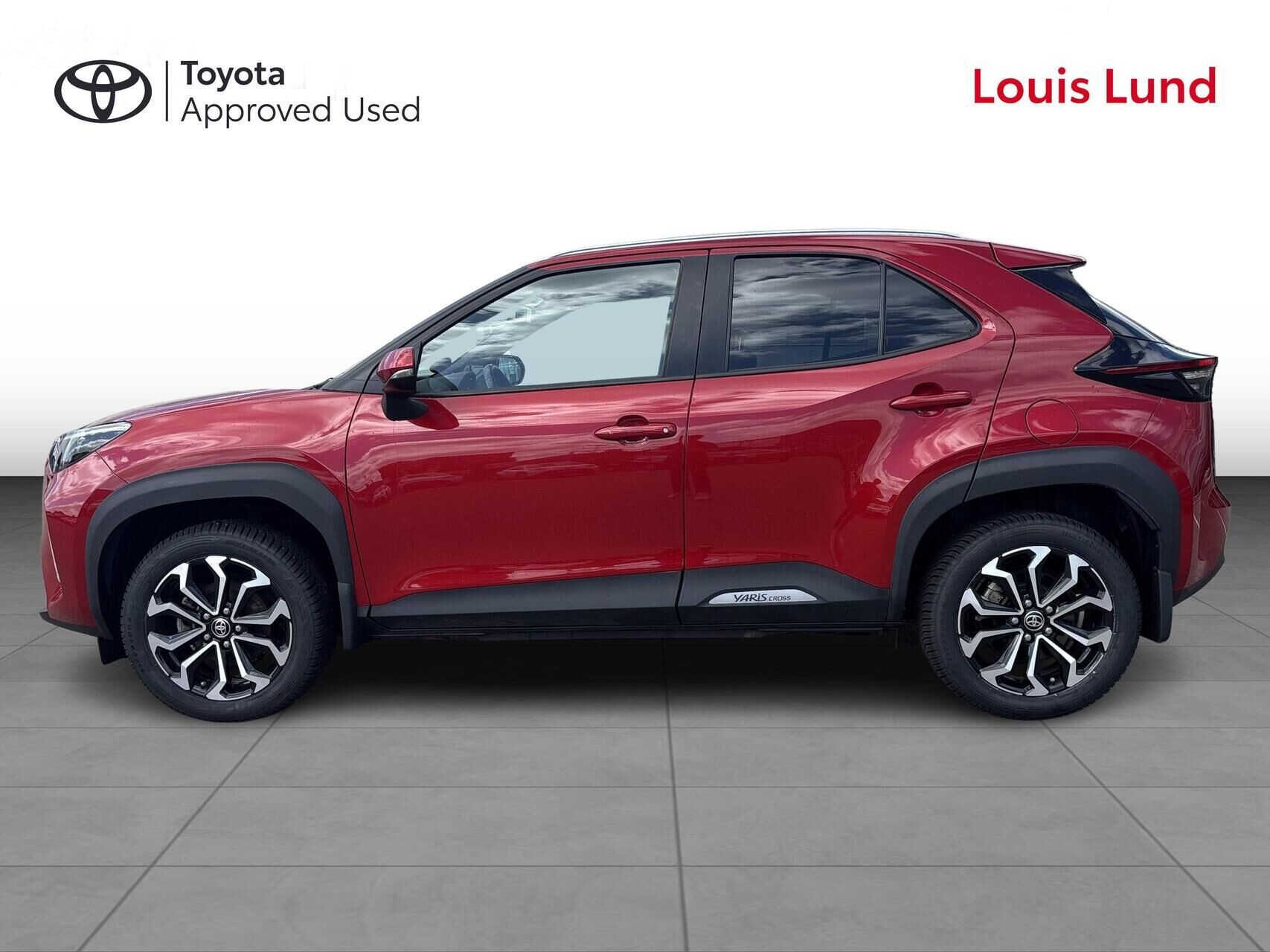 Rød Toyota Yaris Cross fra 2022