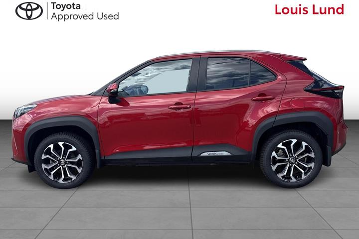 Rød Toyota Yaris Cross fra 2022