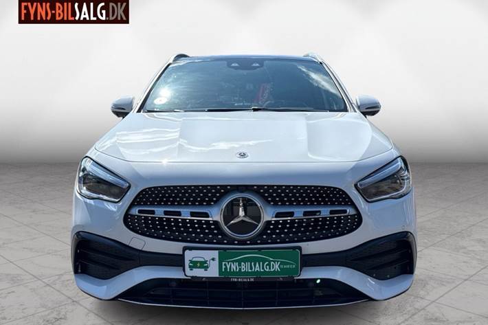 Hvid Mercedes GLA250 e fra 2022