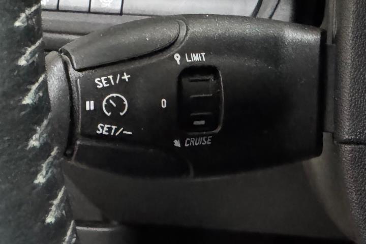 Hvid Peugeot 208 fra 2019