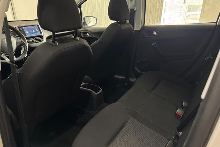 Hvid Peugeot 208 fra 2019