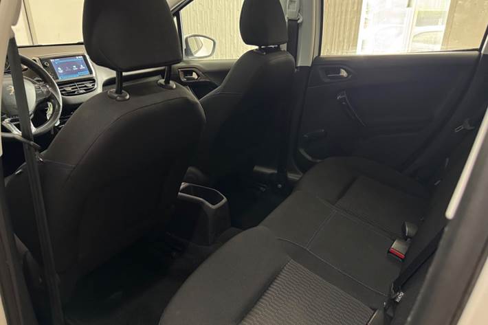 undefined Peugeot 208 fra 2018