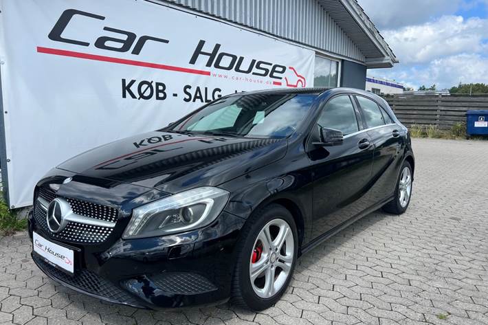Sort Mercedes A180 fra 2014