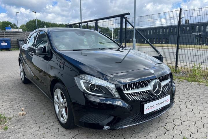 Sort Mercedes A180 fra 2014