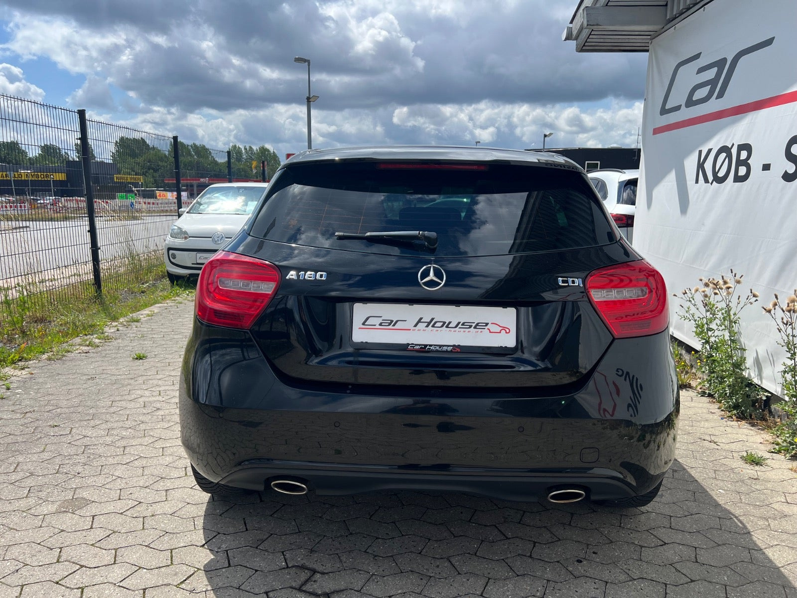 Sort Mercedes A180 fra 2014