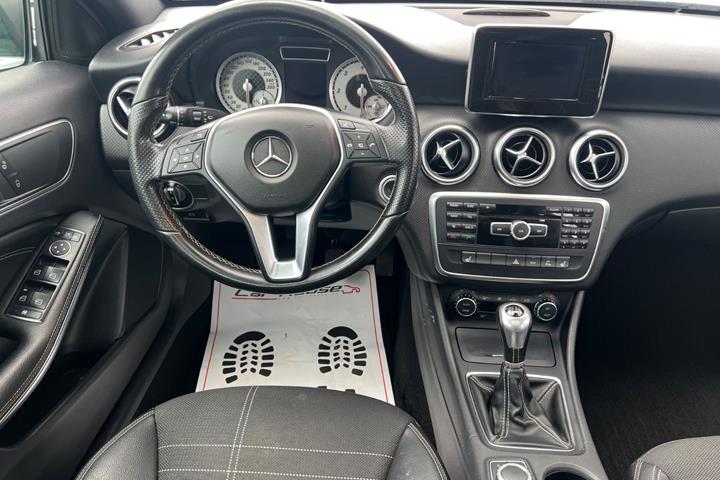 Sort Mercedes A180 fra 2014
