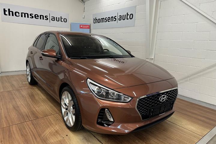 Bronze Hyundai i30 fra 2017 set udefra