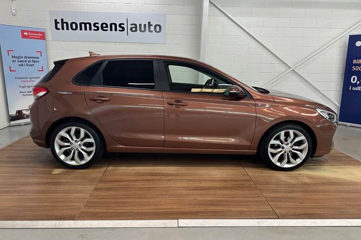 Bronze Hyundai i30 fra 2017