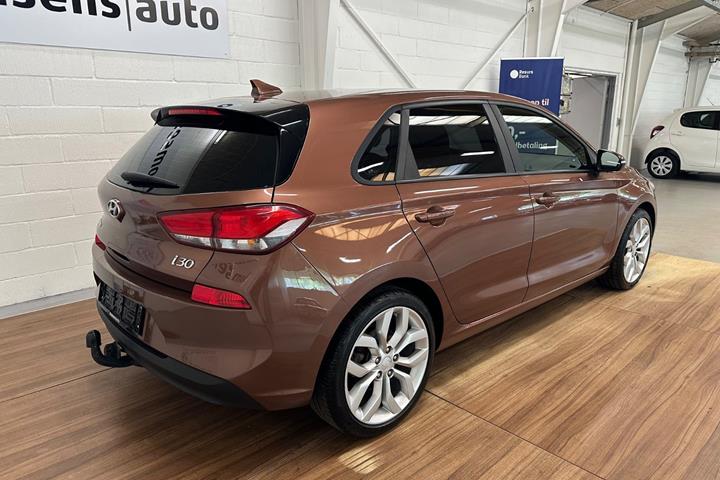 Bronze Hyundai i30 fra 2017