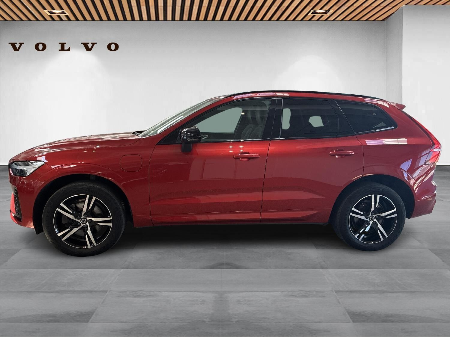 Rød Volvo XC60 fra 2022