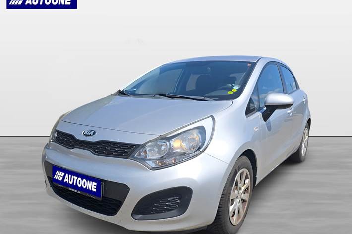 Sølv Kia Rio fra 2013