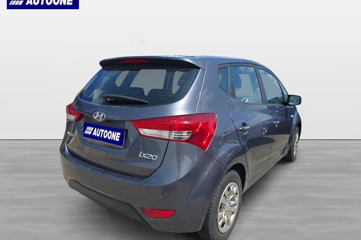 Grå Hyundai ix20 fra 2017
