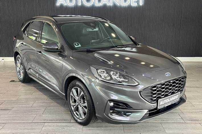 Grå Ford Kuga fra 2020