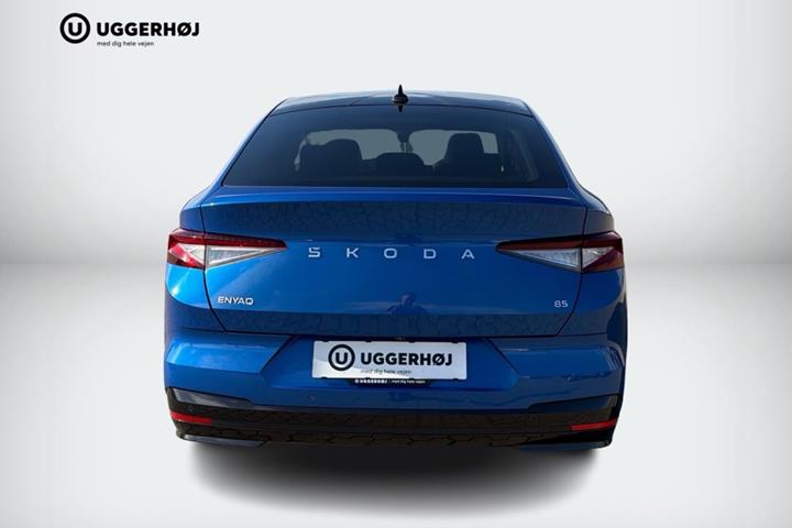Blå Skoda Enyaq fra 2024