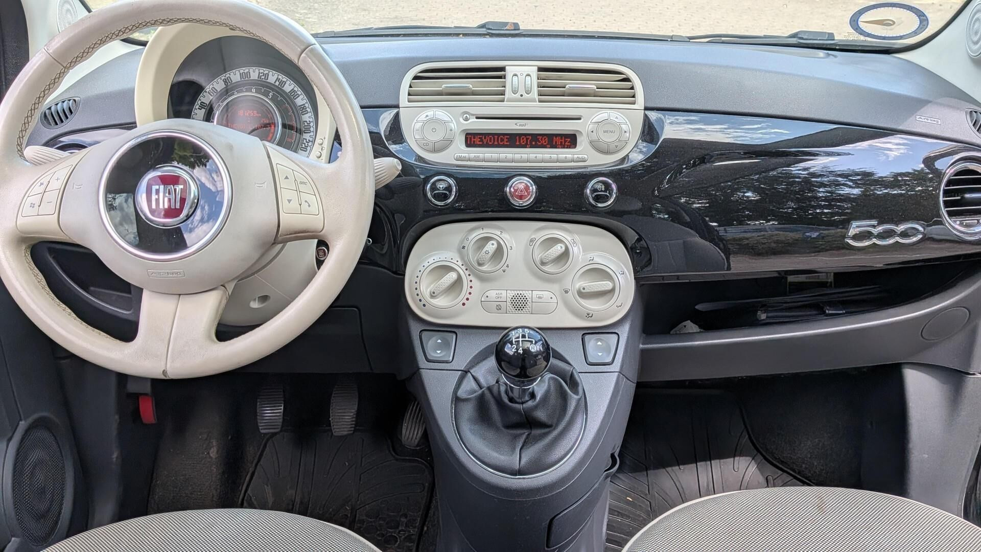 Sort Fiat 500 fra 2012