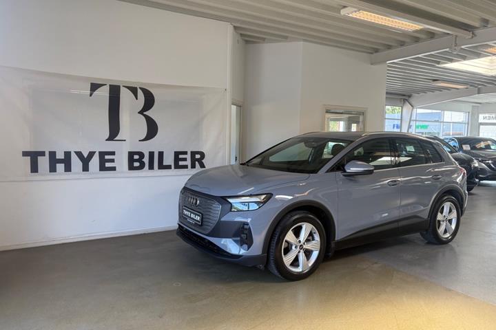 Grå Audi Q4 e-tron fra 2023