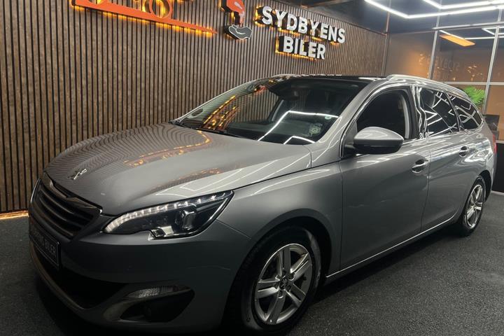 undefined Peugeot 308 fra 2015 set udefra